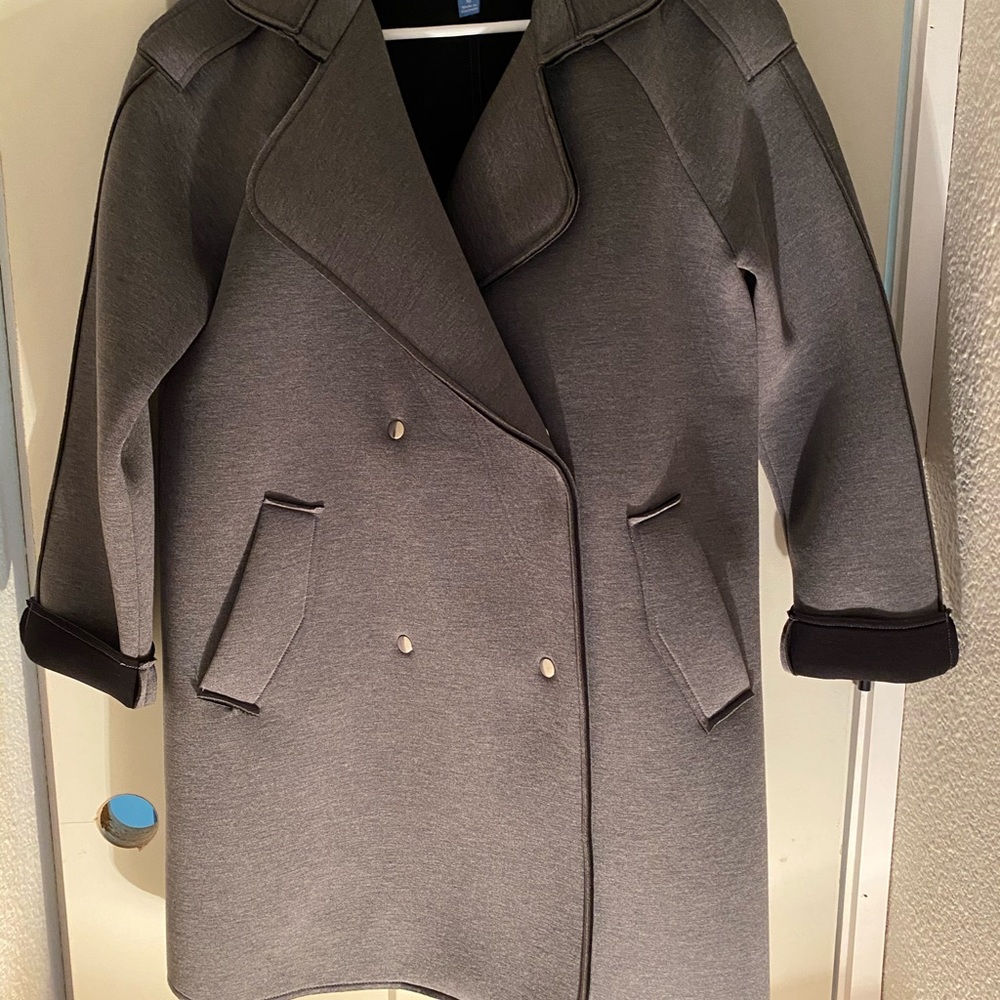 Vera Wang light weight coat .